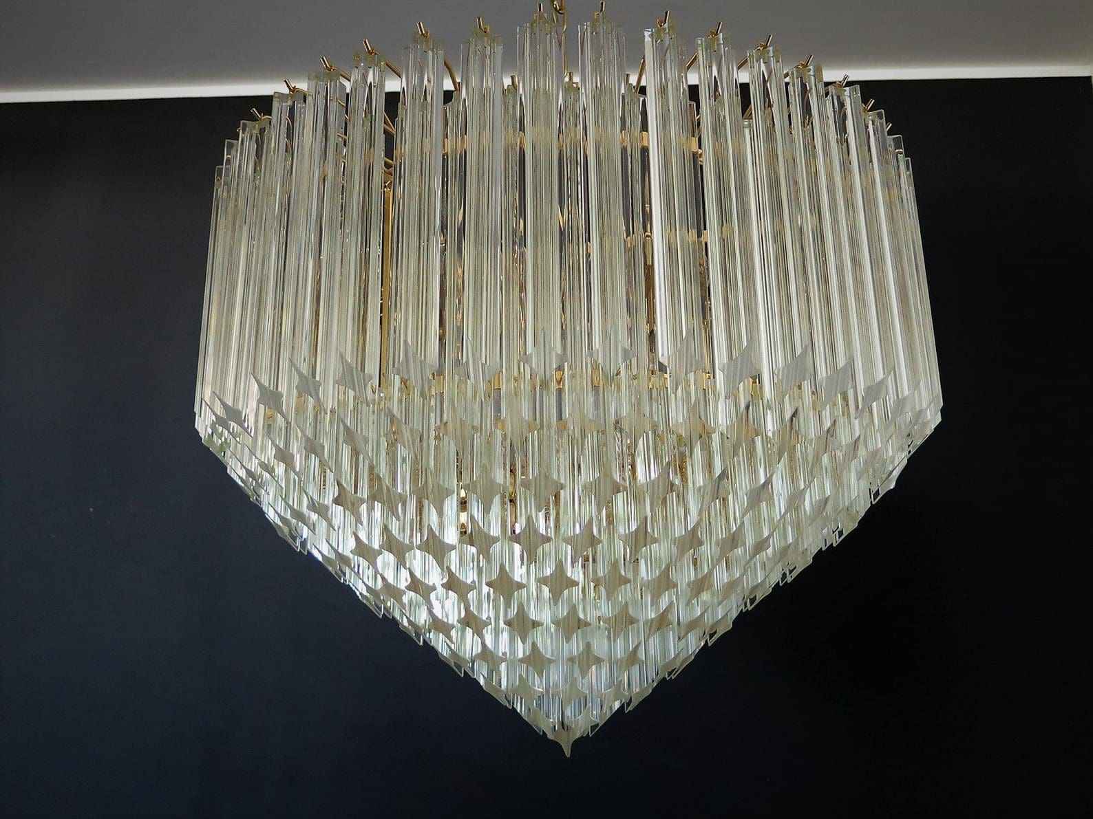 Murano Glass Chandelier – Quadriedri – 265 Prisms – Transparent