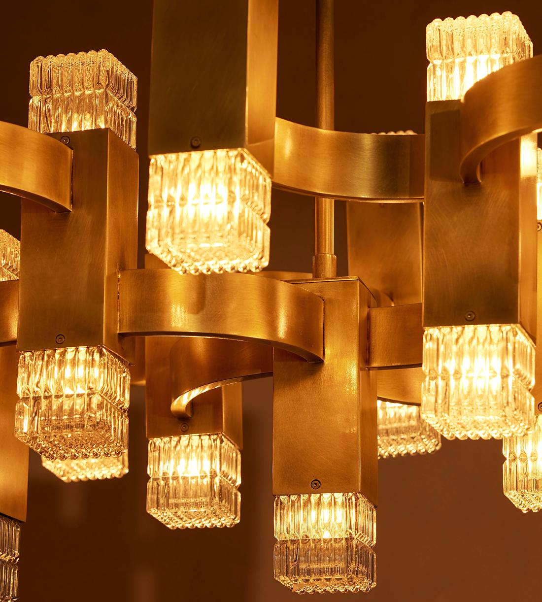 Kennedy Glass Chandelier 32-Inchw