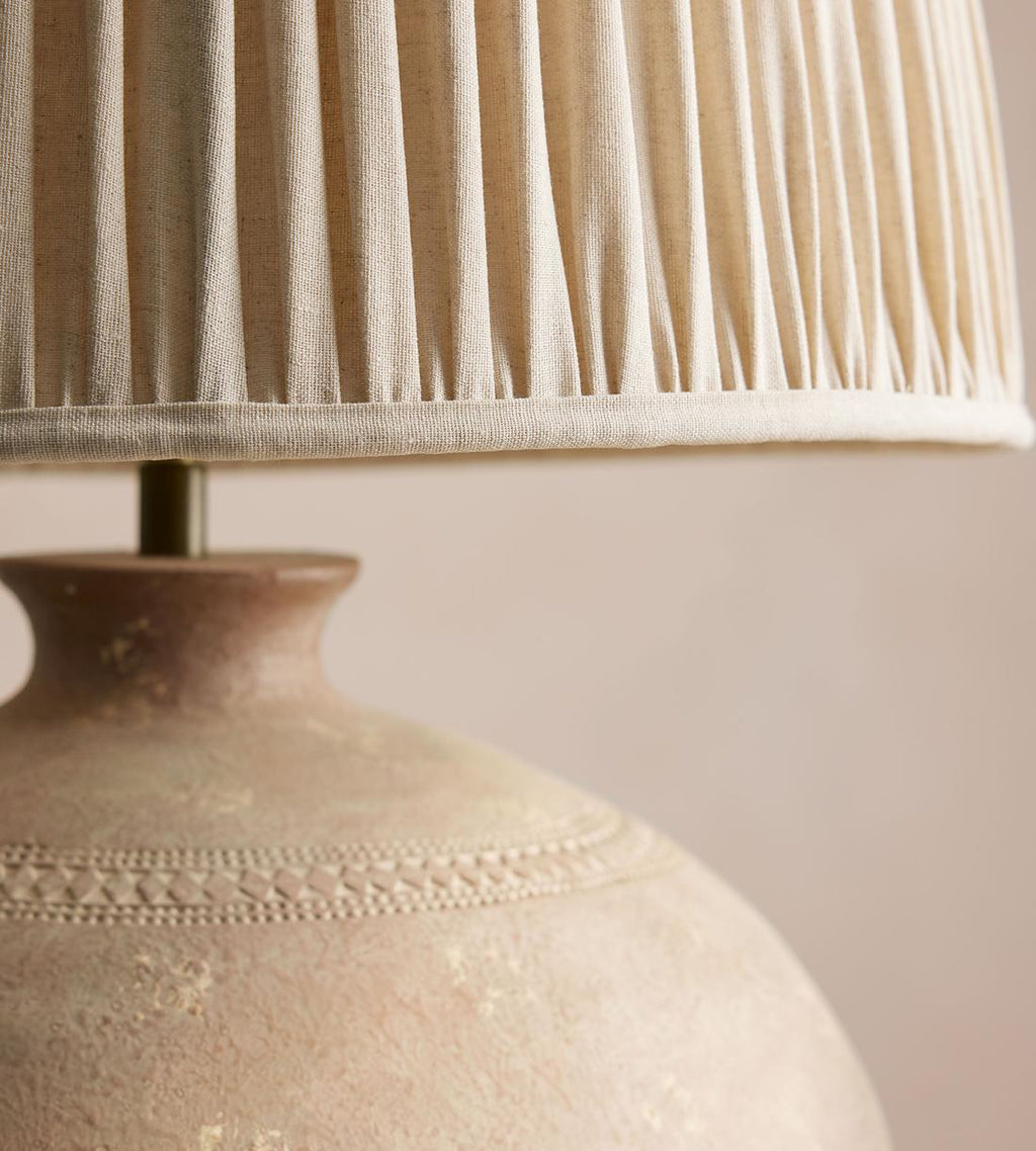 Low Ceramic Table Lamp with Linen Shade - Erhaus product image 5