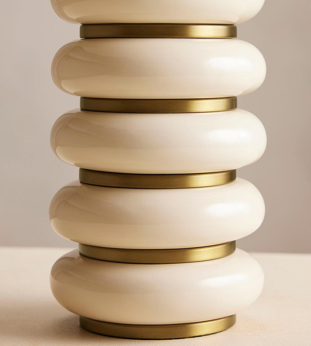 Cream Lacquer Table Lamp with Linen Shade - Erhaus product image 5