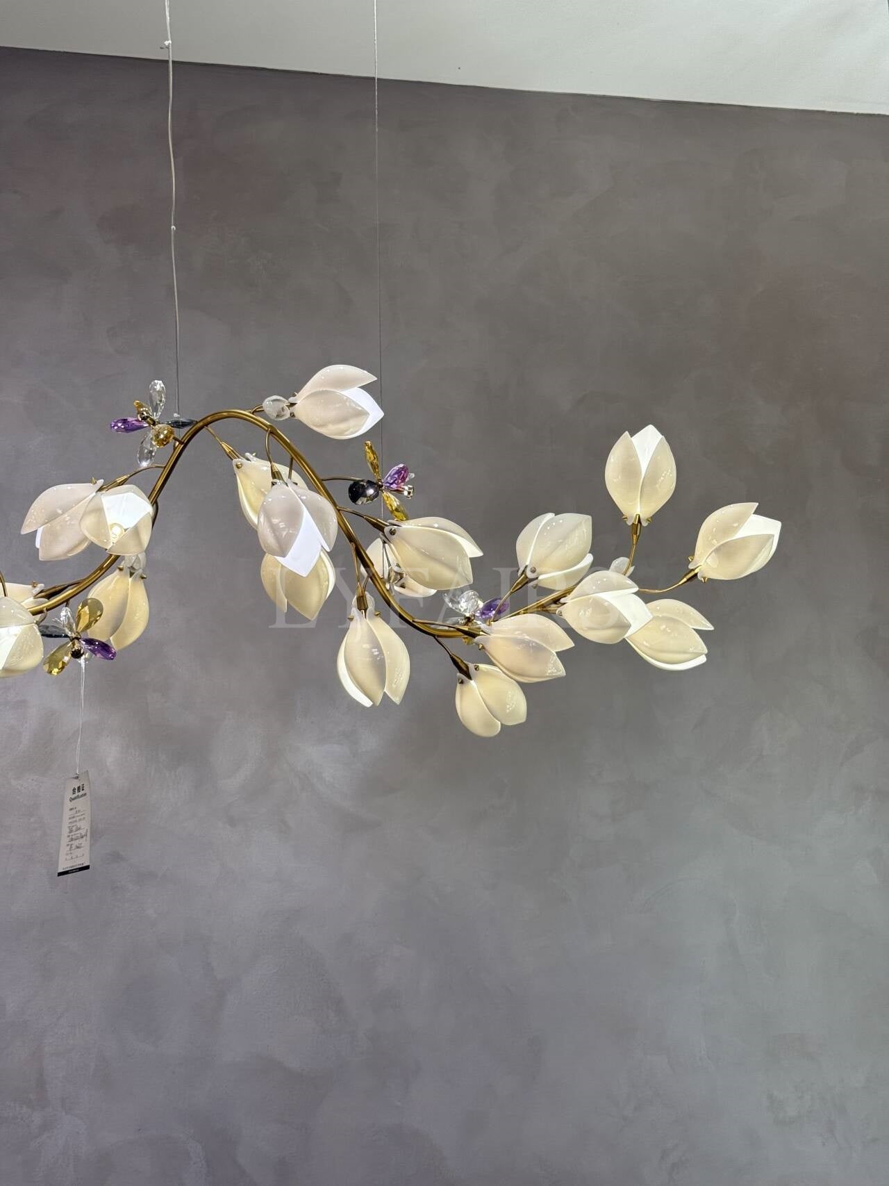 Luxury Ceramic Magnolia Ginkgo Chandelier with Crystal and Brass Finish for Bedroom Living Room Dining Room
