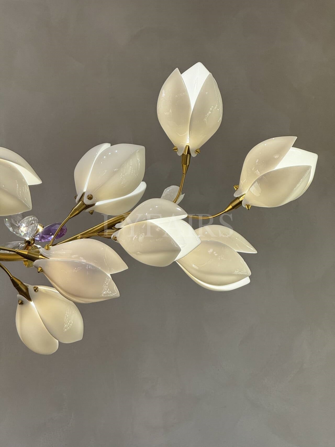 Luxury Ceramic Magnolia Ginkgo Chandelier with Crystal and Brass Finish for Bedroom Living Room Dining Room