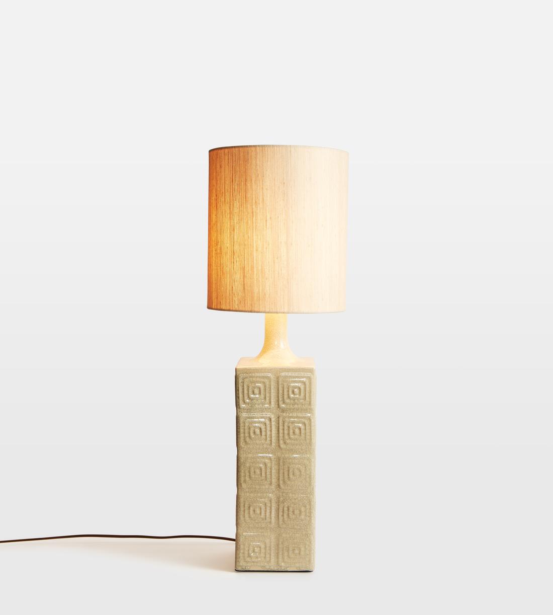 Oatmeal Ceramic Table Lamp with Linen Shade - Erhaus product image 2