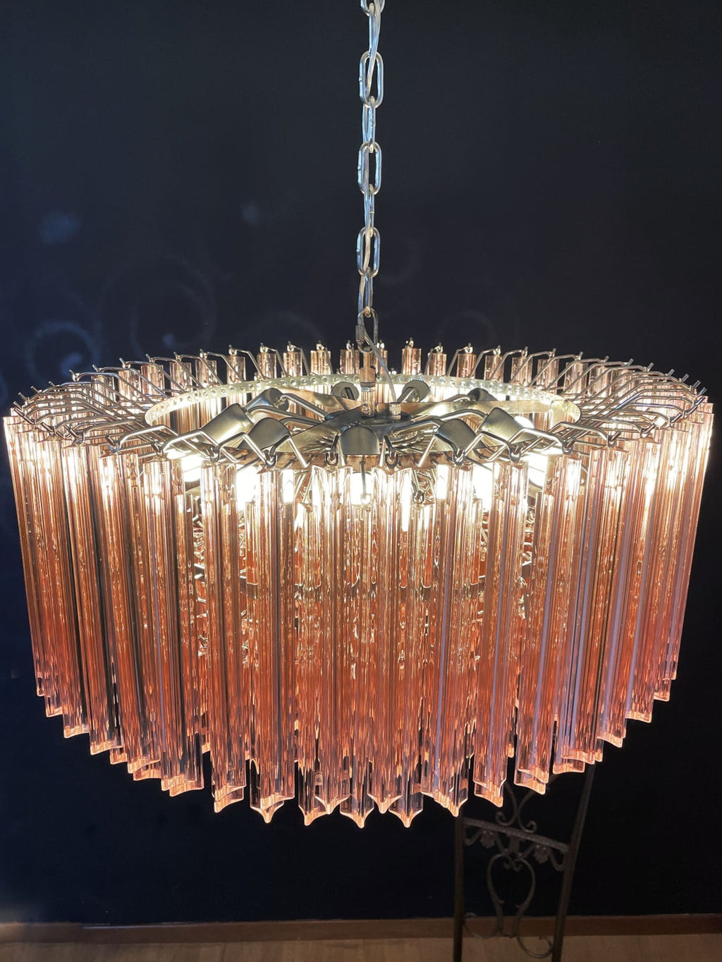 Murano Glass Chandelier – Triedri Round – 265 Prisms – Pink