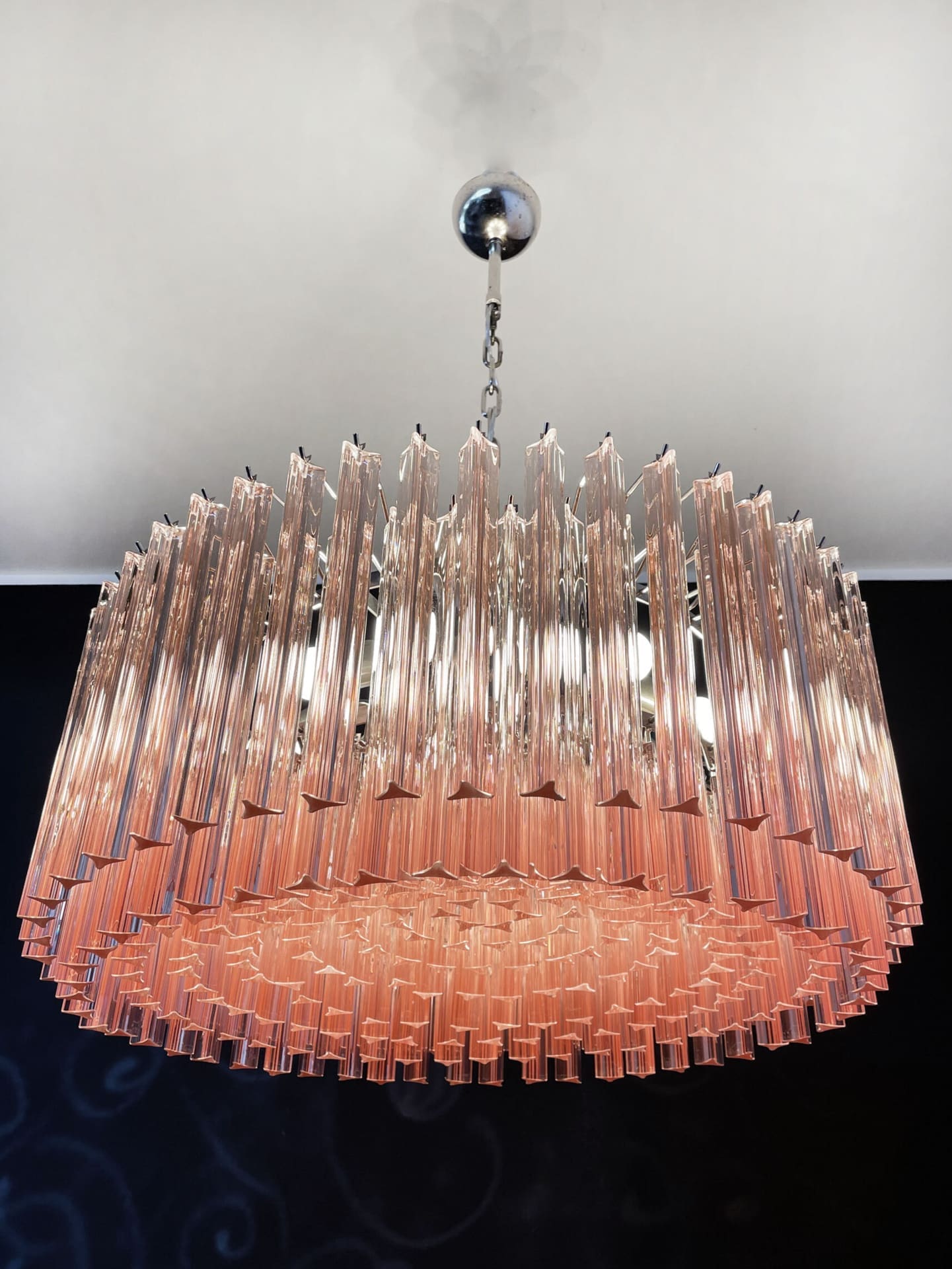 Murano Glass Chandelier – Triedri Round – 265 Prisms – Pink