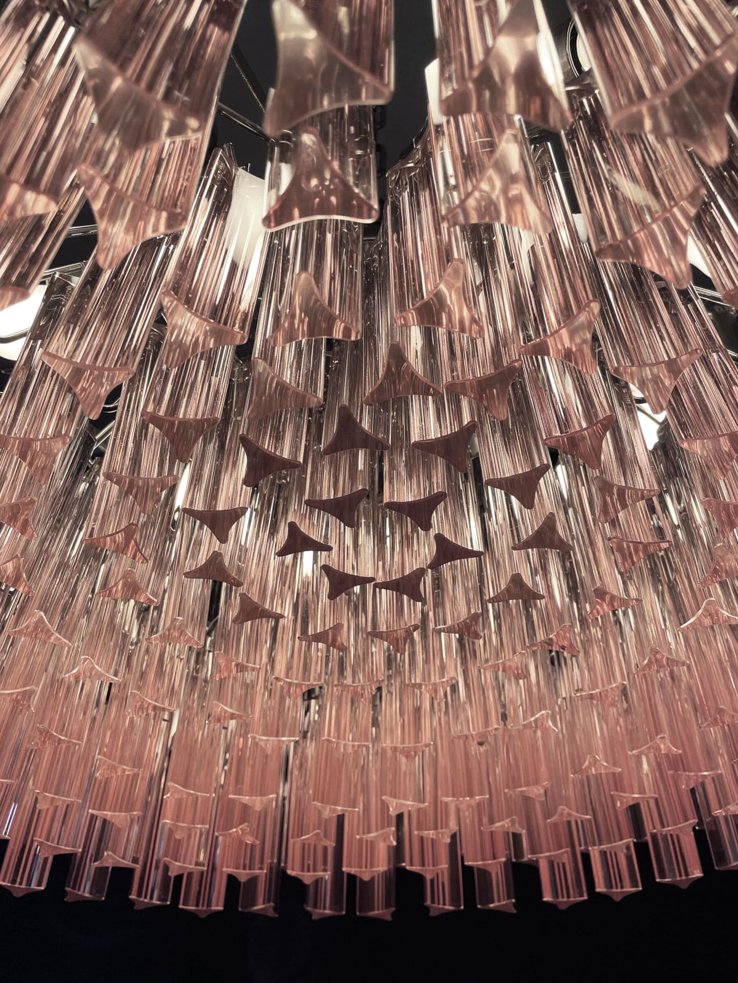 Murano Glass Chandelier – Triedri Round – 265 Prisms – Pink