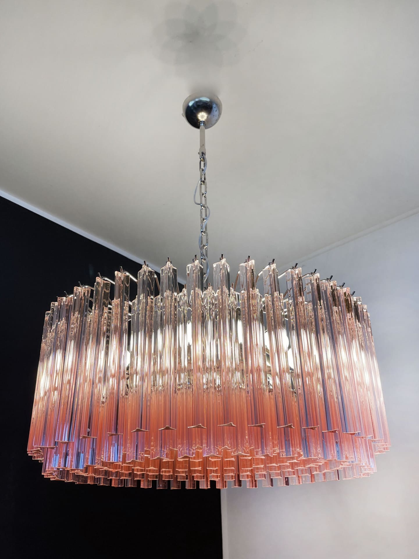 Murano Glass Chandelier – Triedri Round – 265 Prisms – Pink