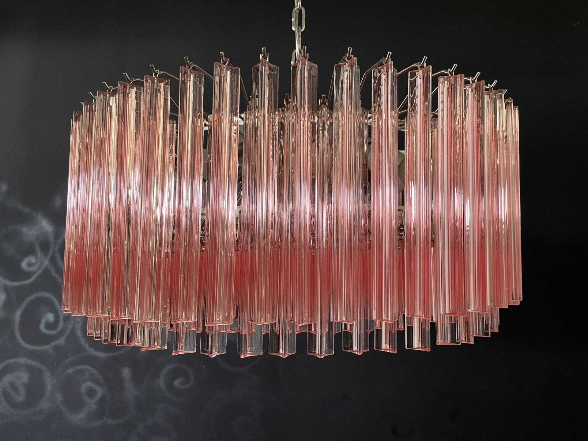 Murano Glass Chandelier – Triedri Round – 265 Prisms – Pink