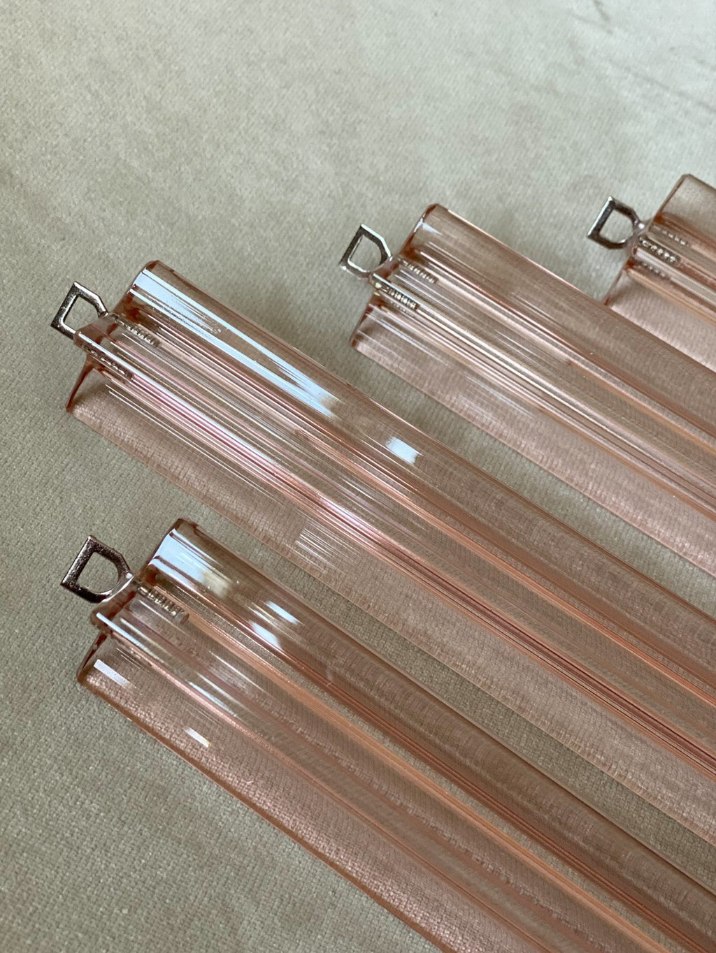 Murano Glass Chandelier – Spiral – 54 Prisms – Pink
