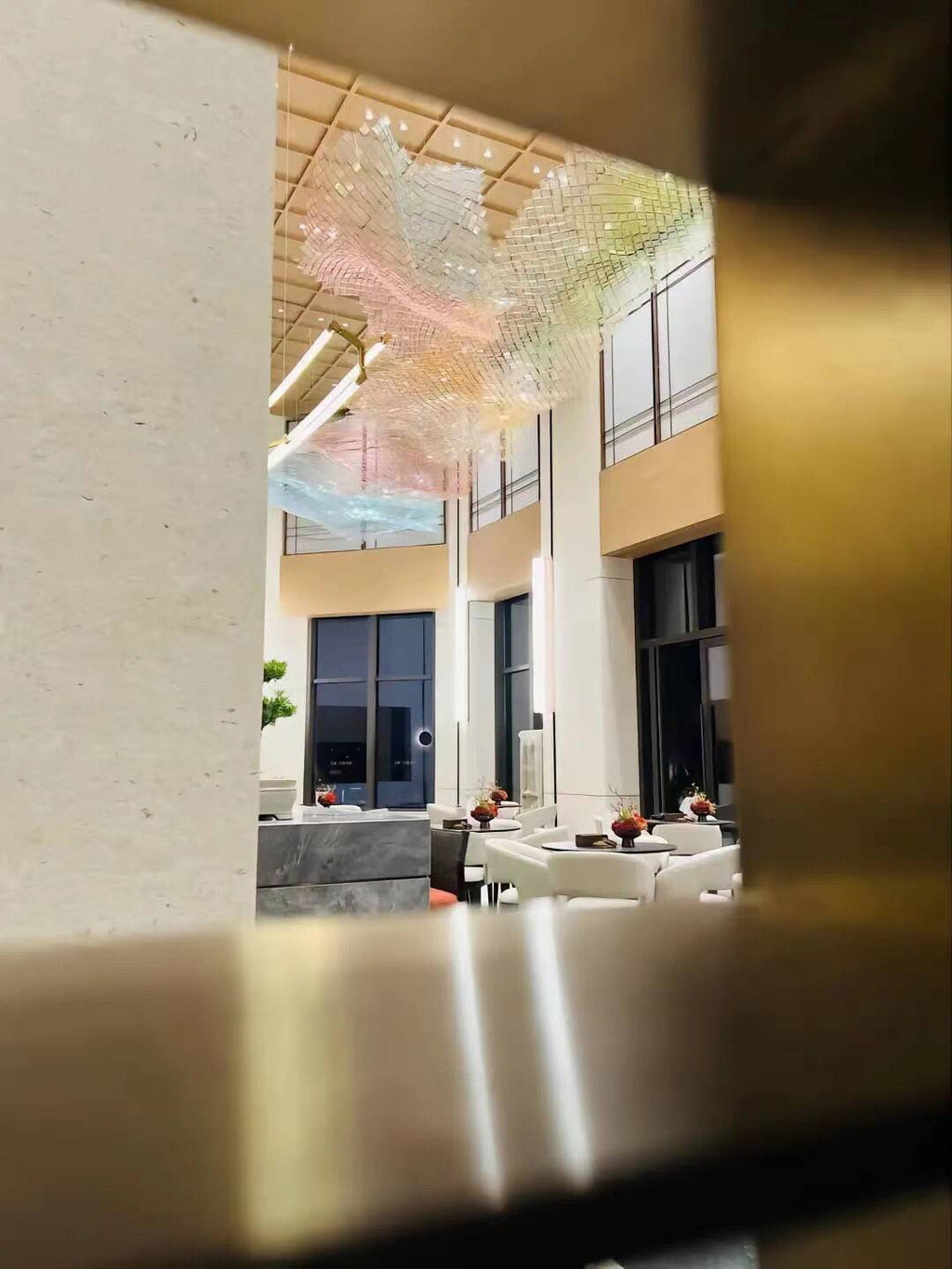 Acrylic Colorful Ceiling Chandelier with Adjustable Wire for Hotel Restaurant Villa