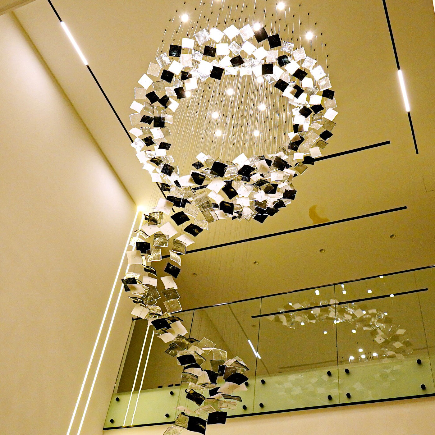 Modern Glass Spiral Floating Square Chandelier – High-Quality Finish