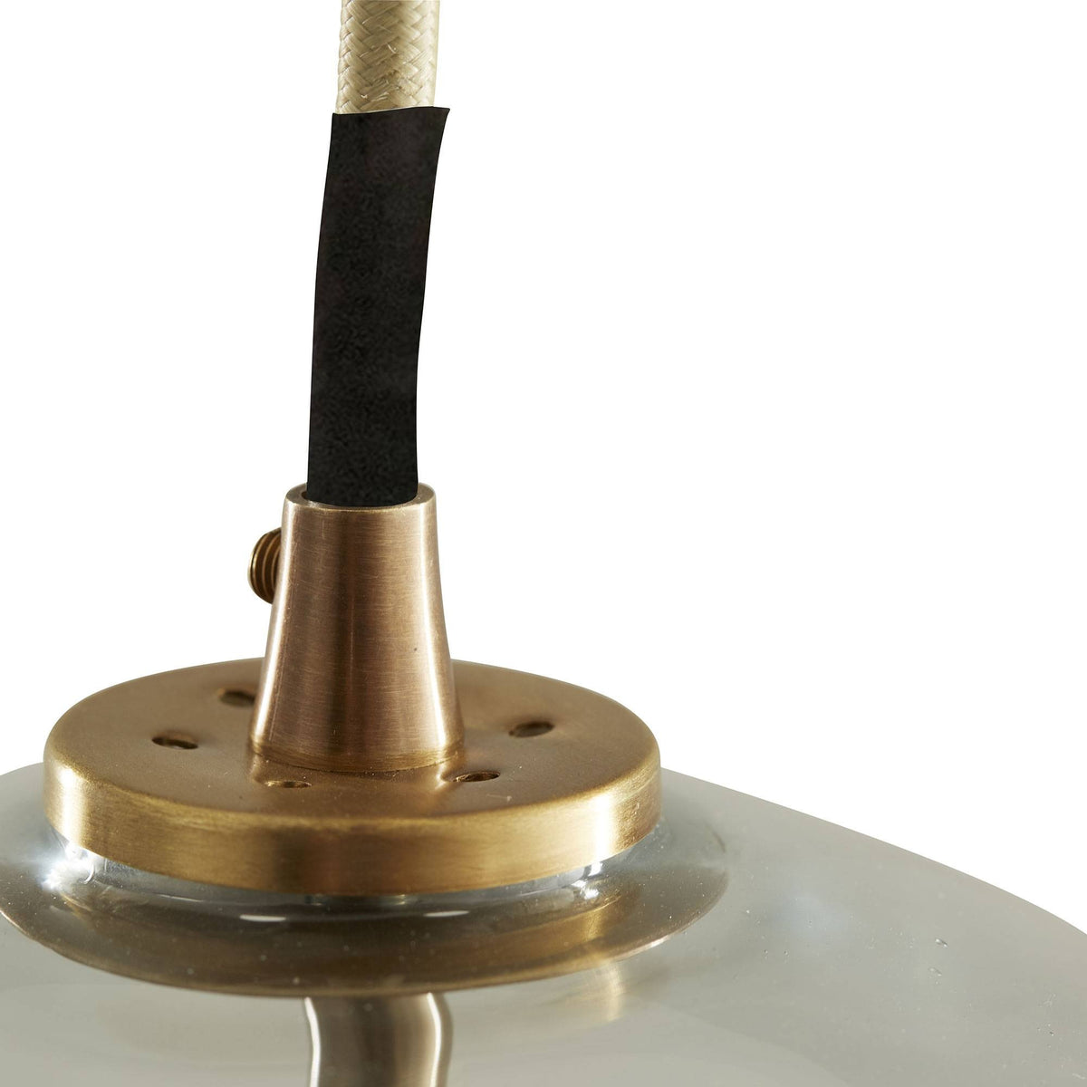 Garrison Round Pendant 44071 detail view