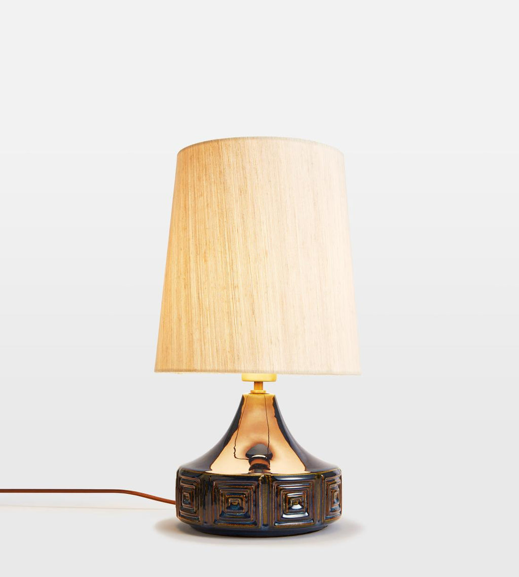 Small Ceramic Table Lamp with Linen Shade - Erhaus product image 2