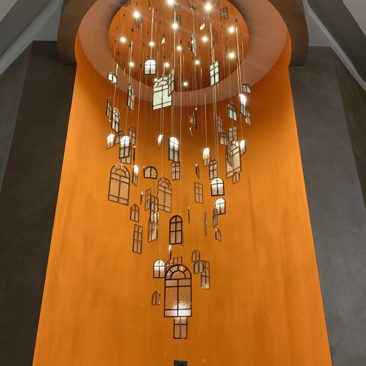 Modern Creative Round Floating Glass Windows Chandelier for Living Room / hotel / restaurant