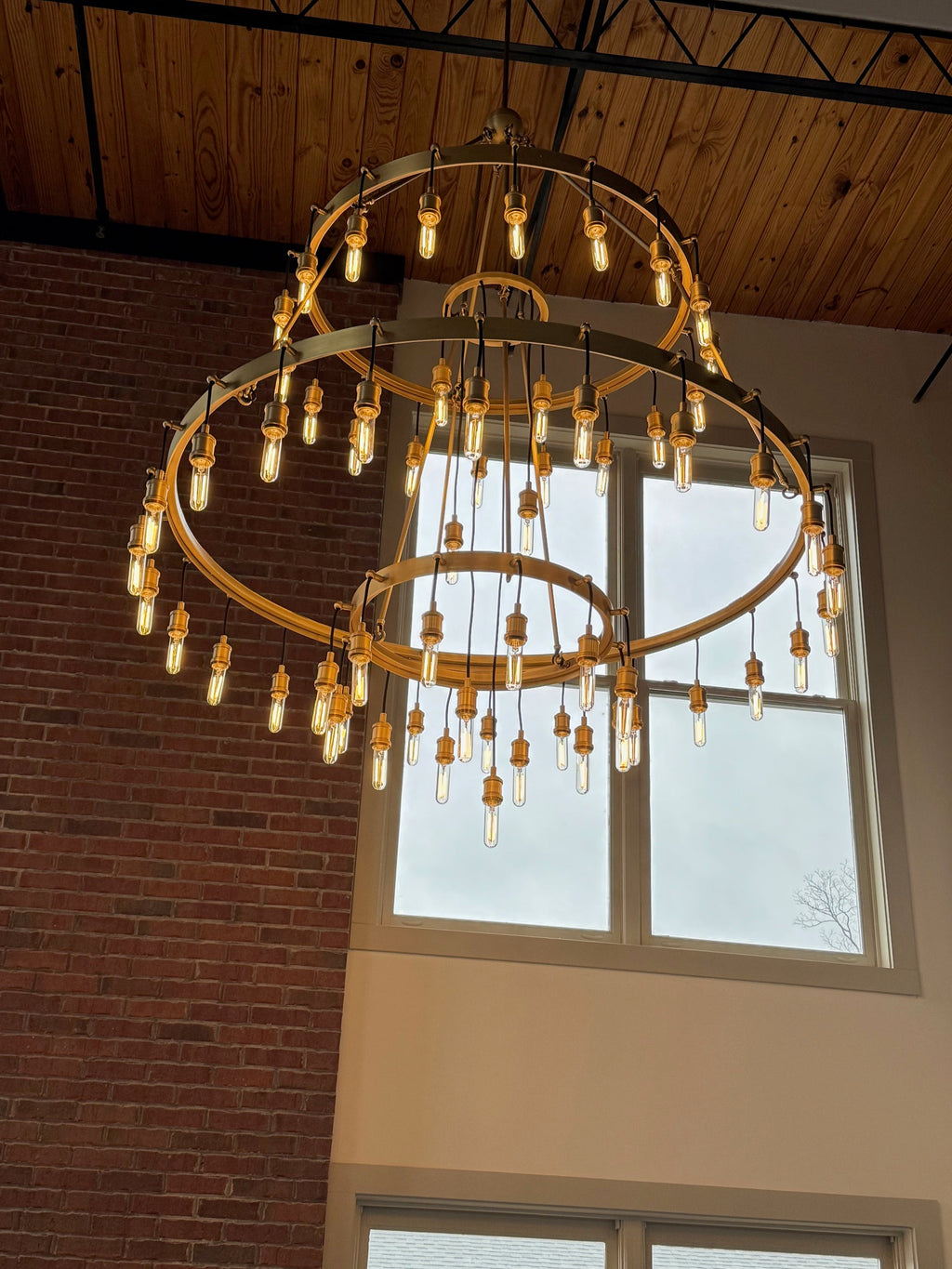 Retro-Inspired Metal Pendant Light Chandelier for Living Room / bedroom / staircase / villa