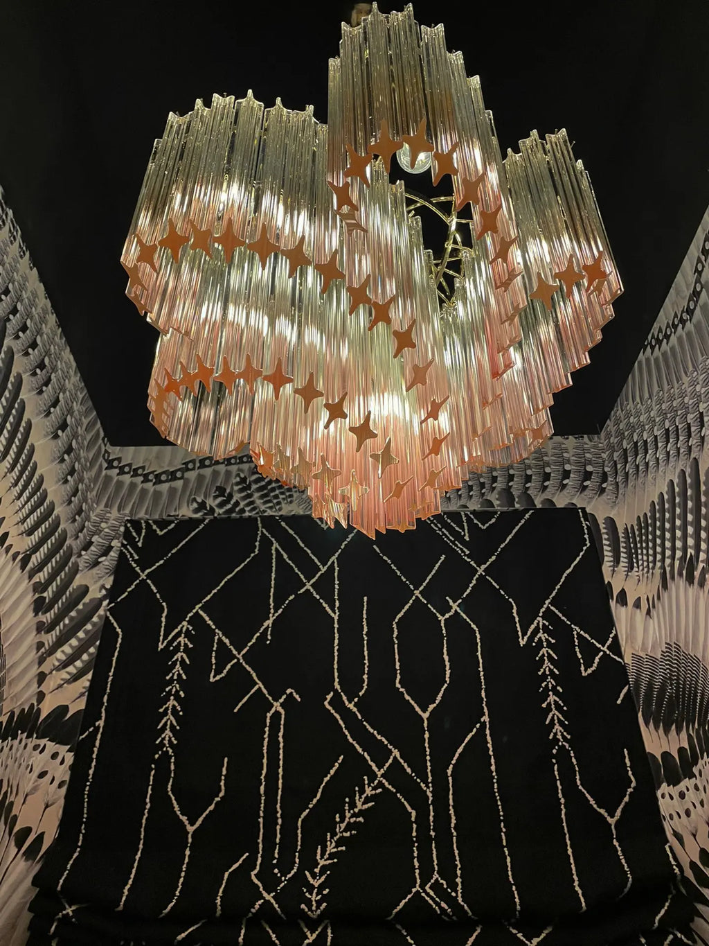 Murano Glass Chandelier – Viennetta -114 Prisms – Pink