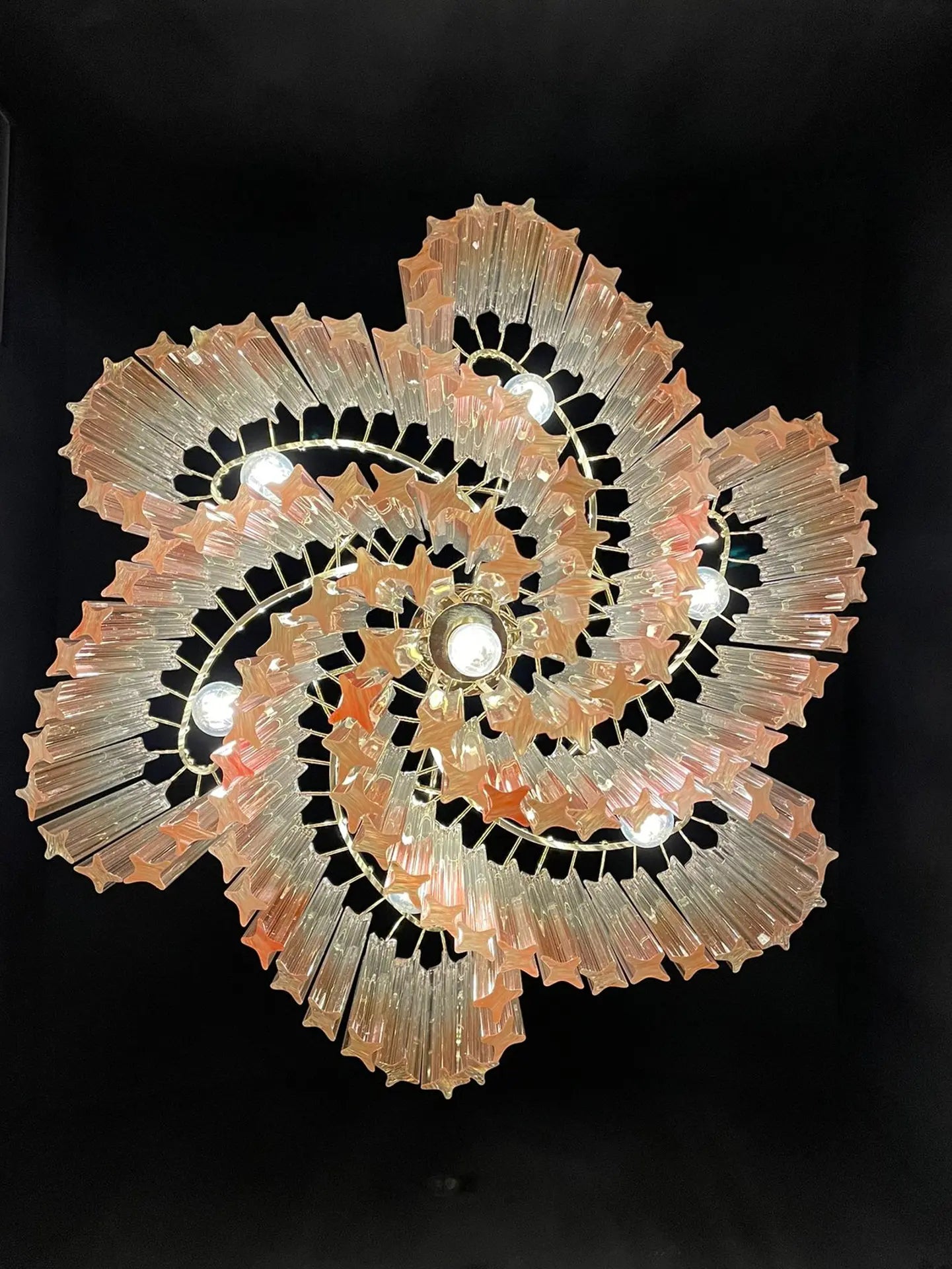 Murano Glass Chandelier – Viennetta -114 Prisms – Pink