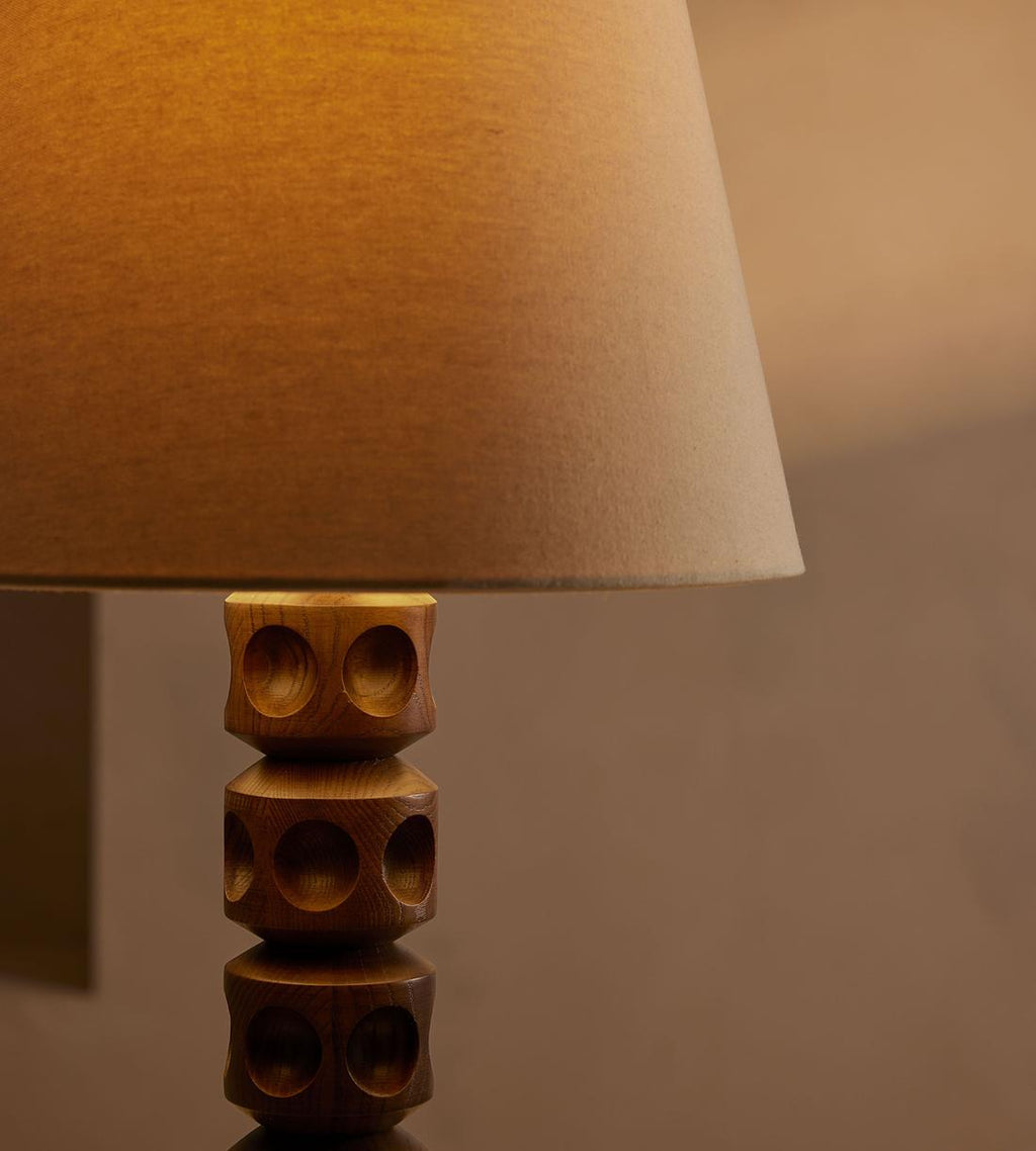 Oak Table Lamp with Antiqued Brass Finish - Erhaus product image 4
