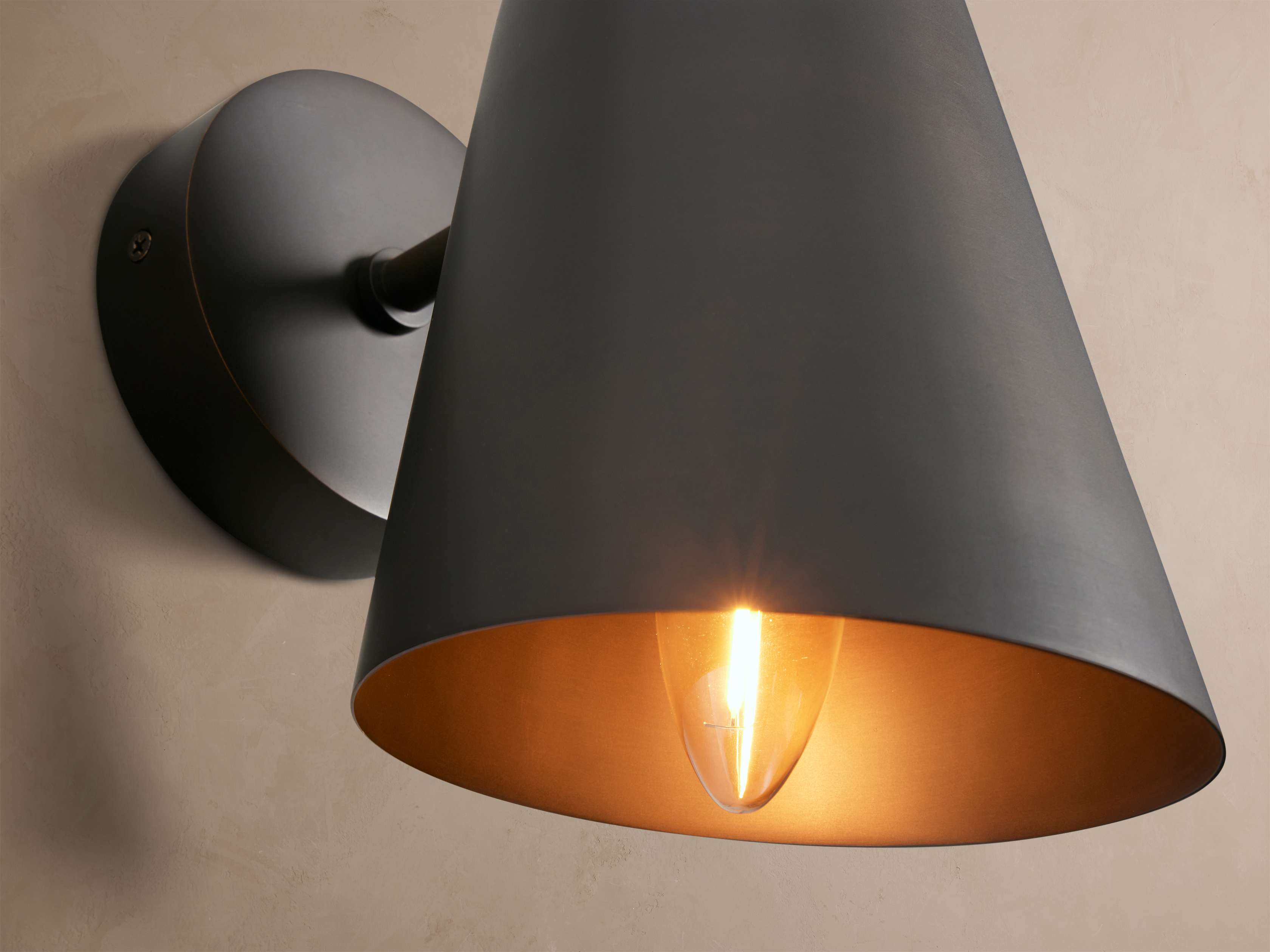 Elih Sconce