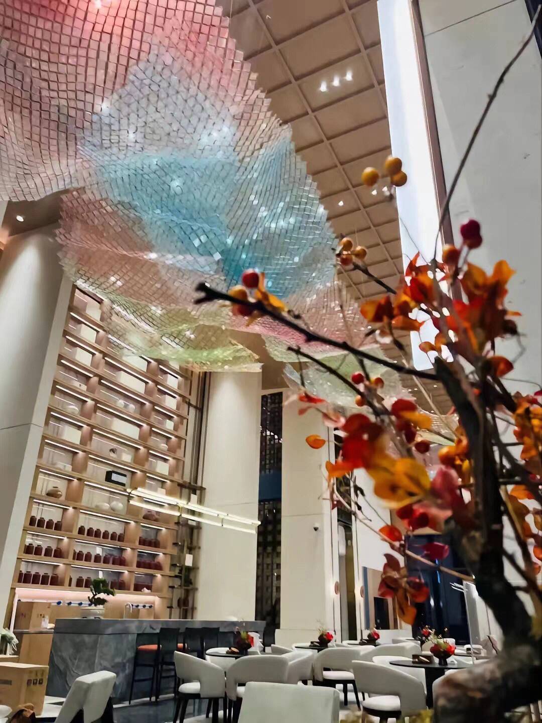 Acrylic Colorful Ceiling Chandelier with Adjustable Wire for Hotel Restaurant Villa