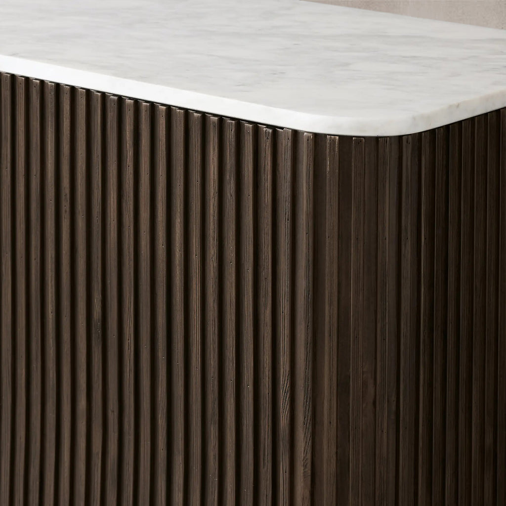 Finnley Media Console