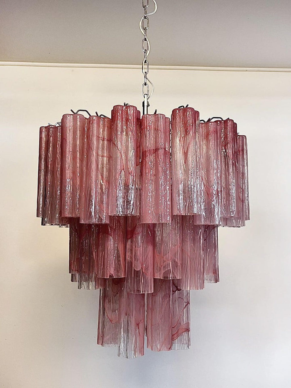 Murano Glass Chandelier – 48 Tubes – Alabaster Pink