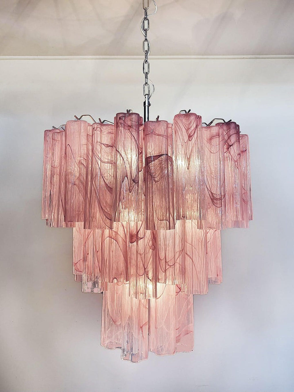 Murano Glass Chandelier – 48 Tubes – Alabaster Pink
