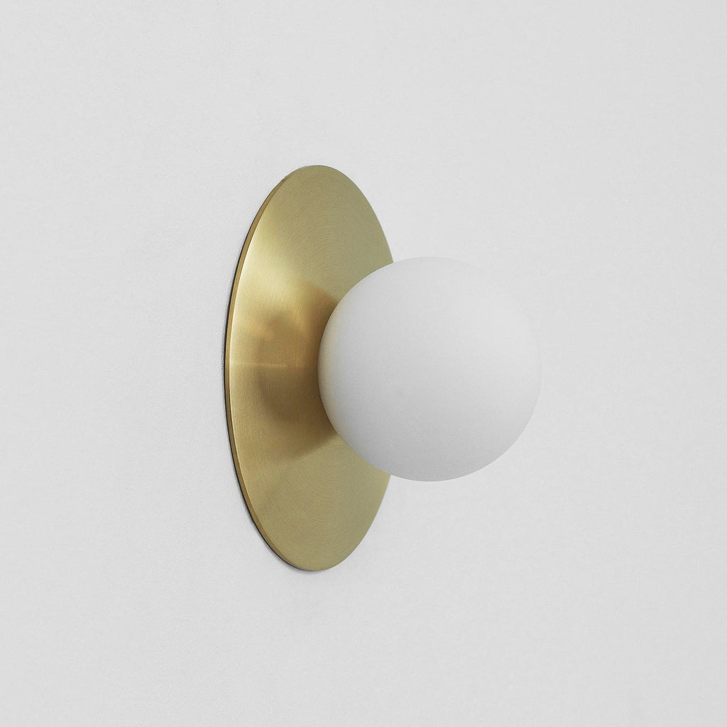 Corona Round Wall Lamp