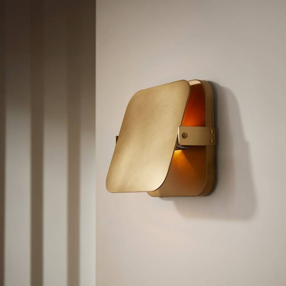 Mercury Wall Sconce DS49002 room scene