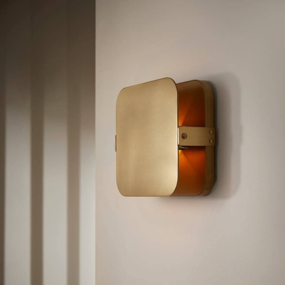 Mercury Wall Sconce DS49002 room scene