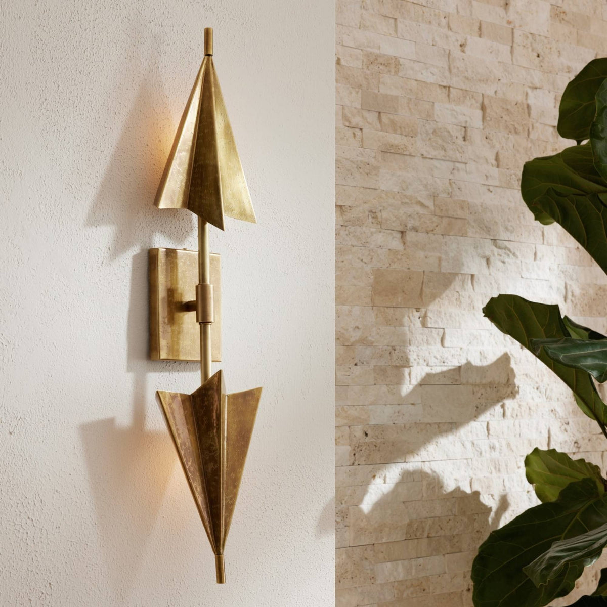 Canary Wall Sconce DWI17 room scene