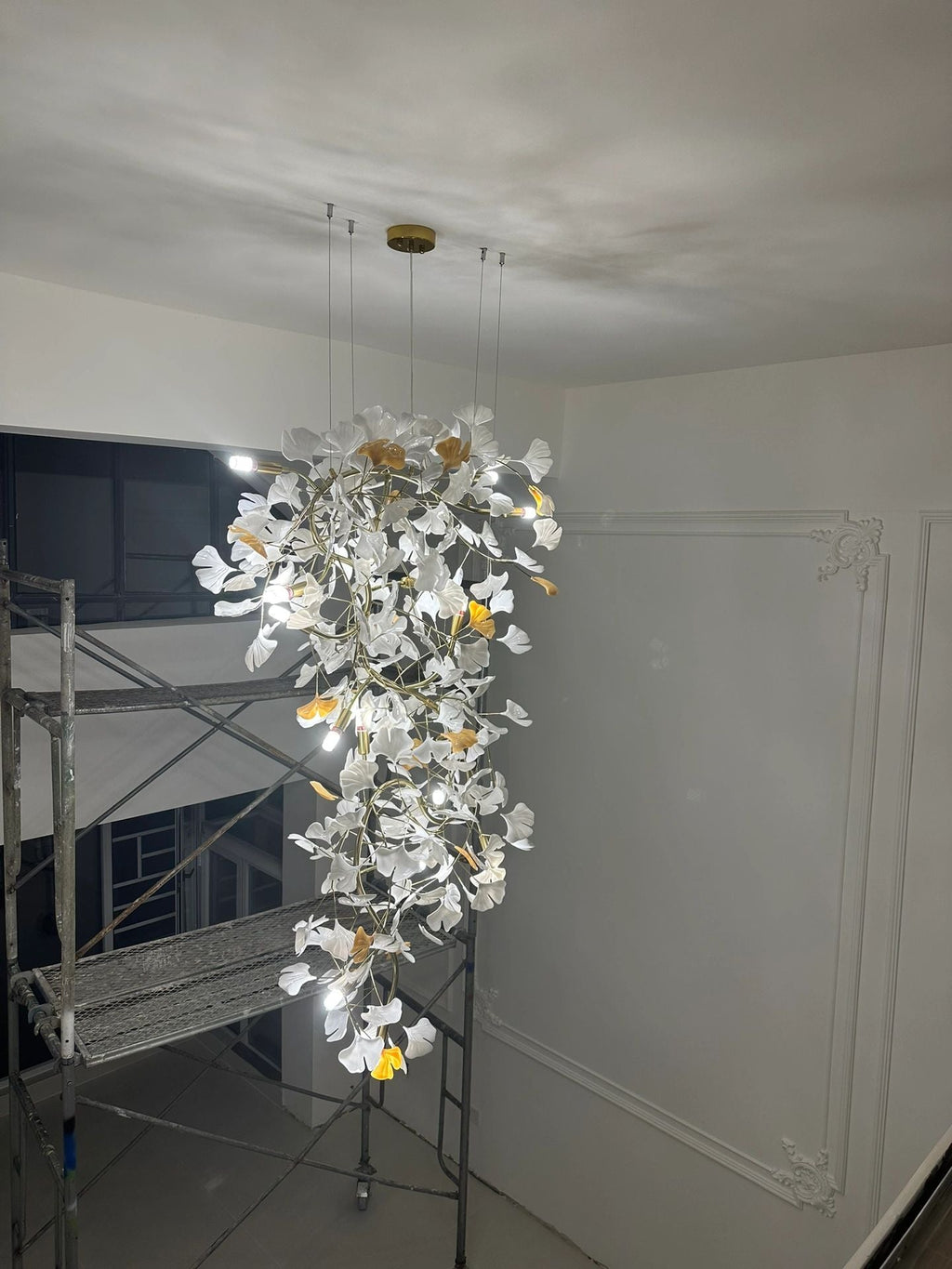 Ceramic Ginkgo Leaves Branch Flower Chandelier