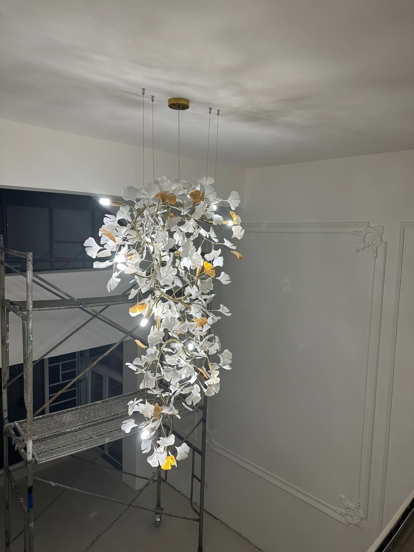 Ceramic Ginkgo Leaves Branch Flower Chandelier