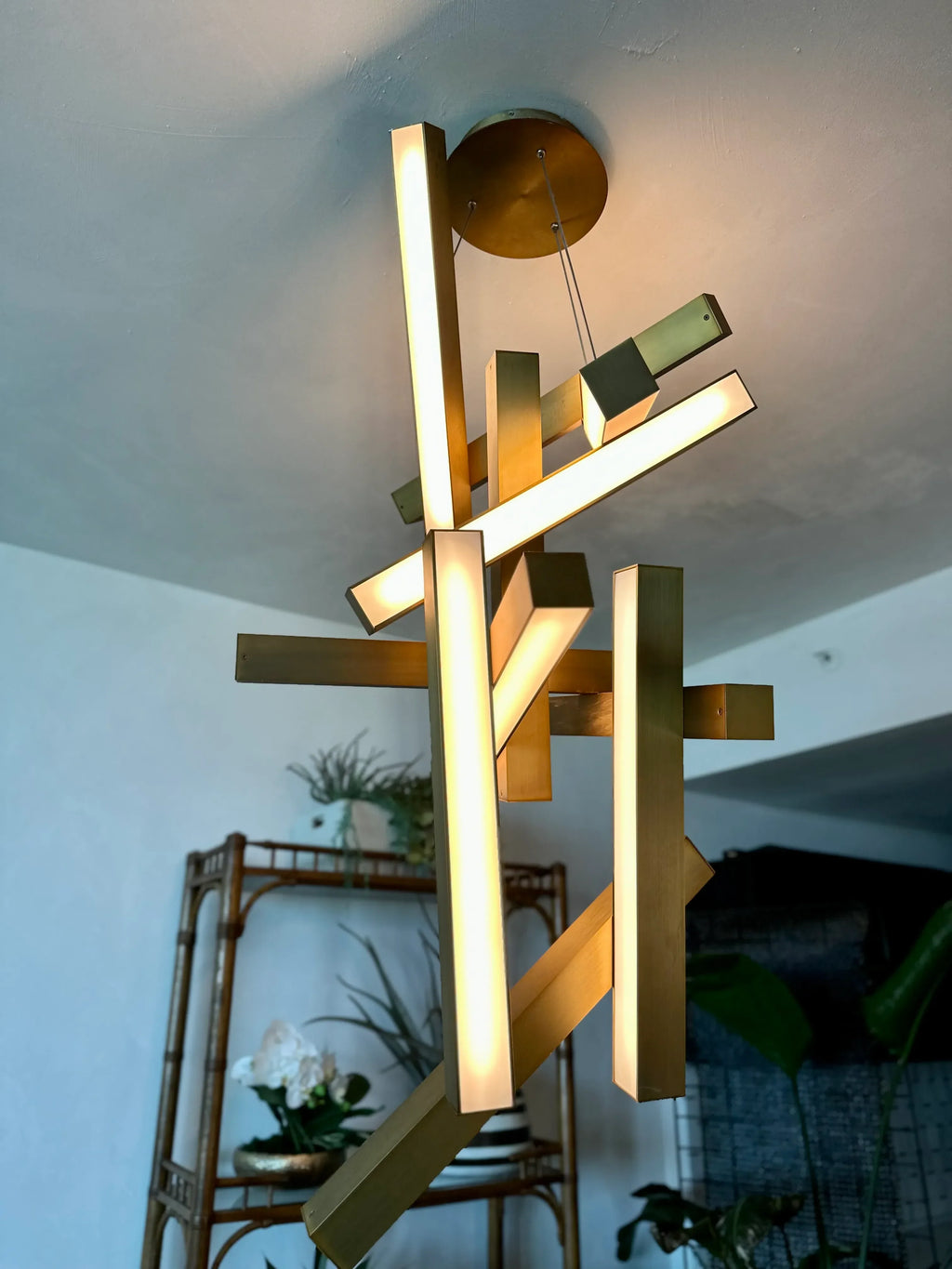 Modern Vertical Geometric Aluminum Chandelier for Staircase / foyer / high-Ceiling