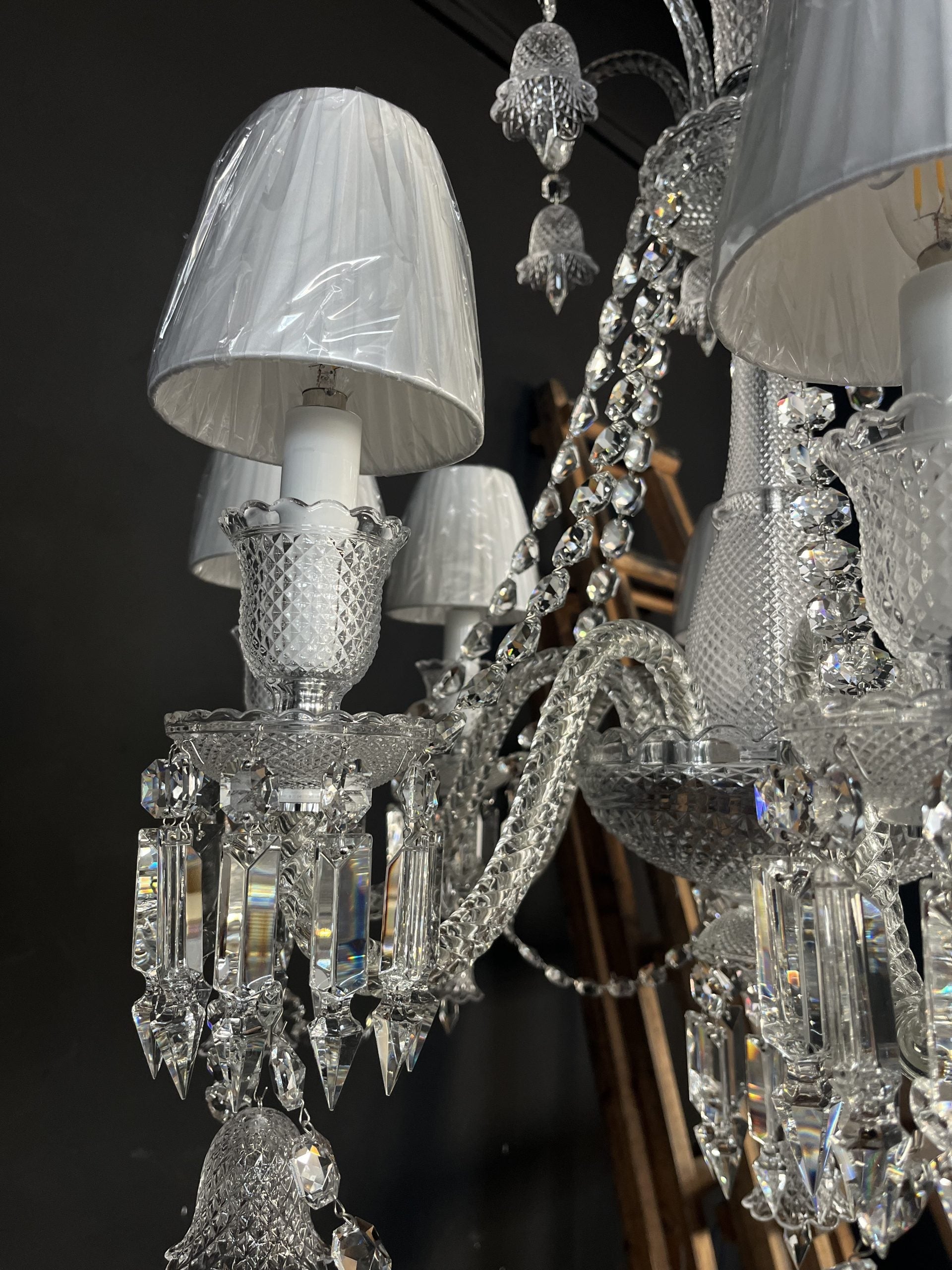 8 Lights Solstice Chandelier
