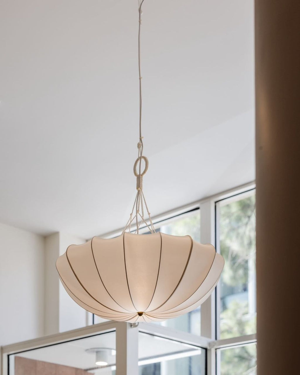 Vintage Cream White Fabric Lampshade Chandelier for Bedroom / living Room