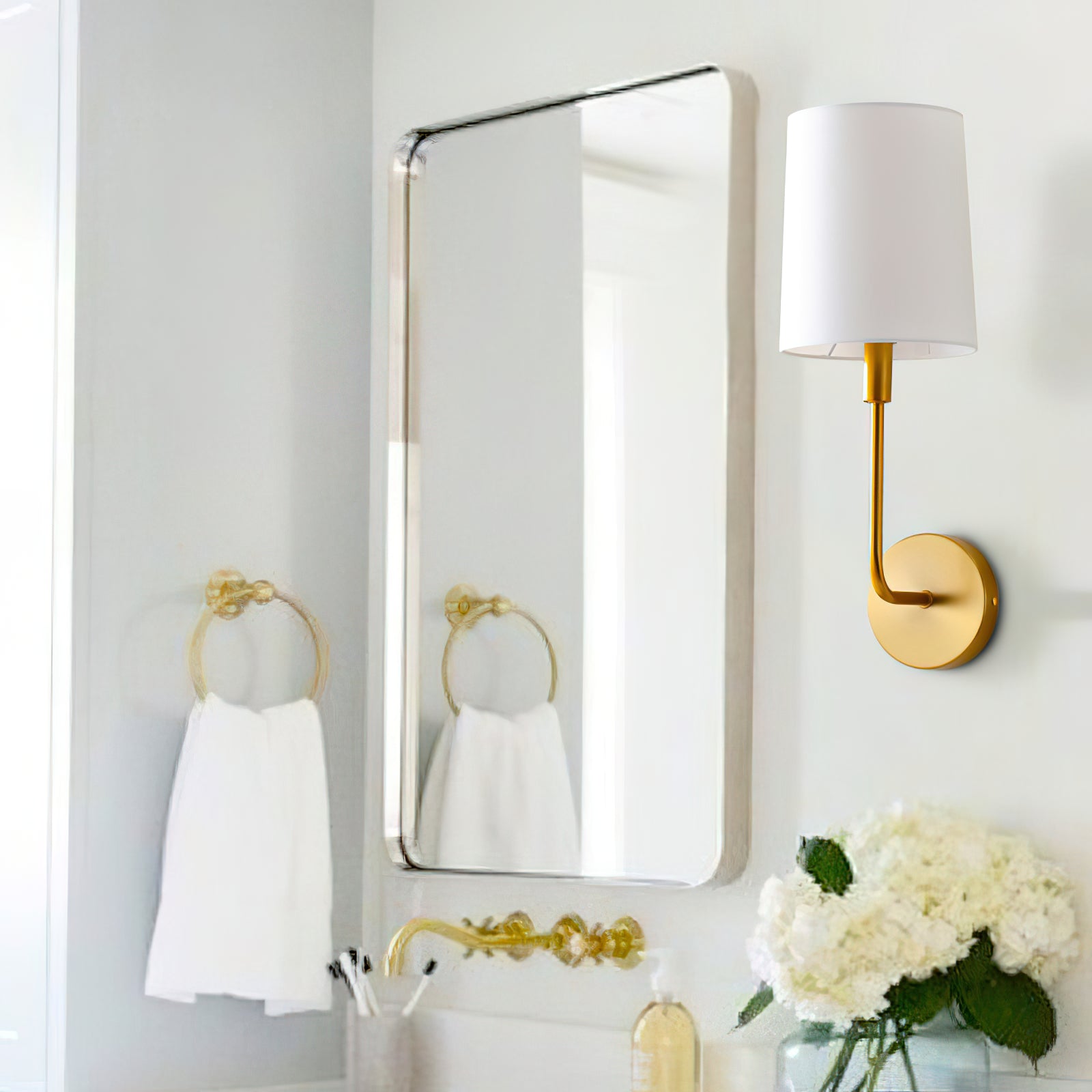 Jaxson Wall Lamp