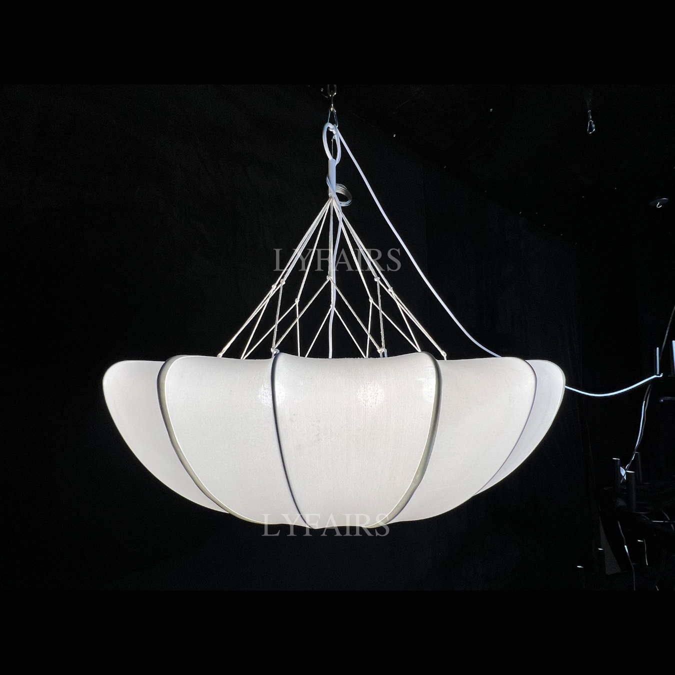 Vintage Cream White Fabric Lampshade Chandelier for Bedroom / living Room