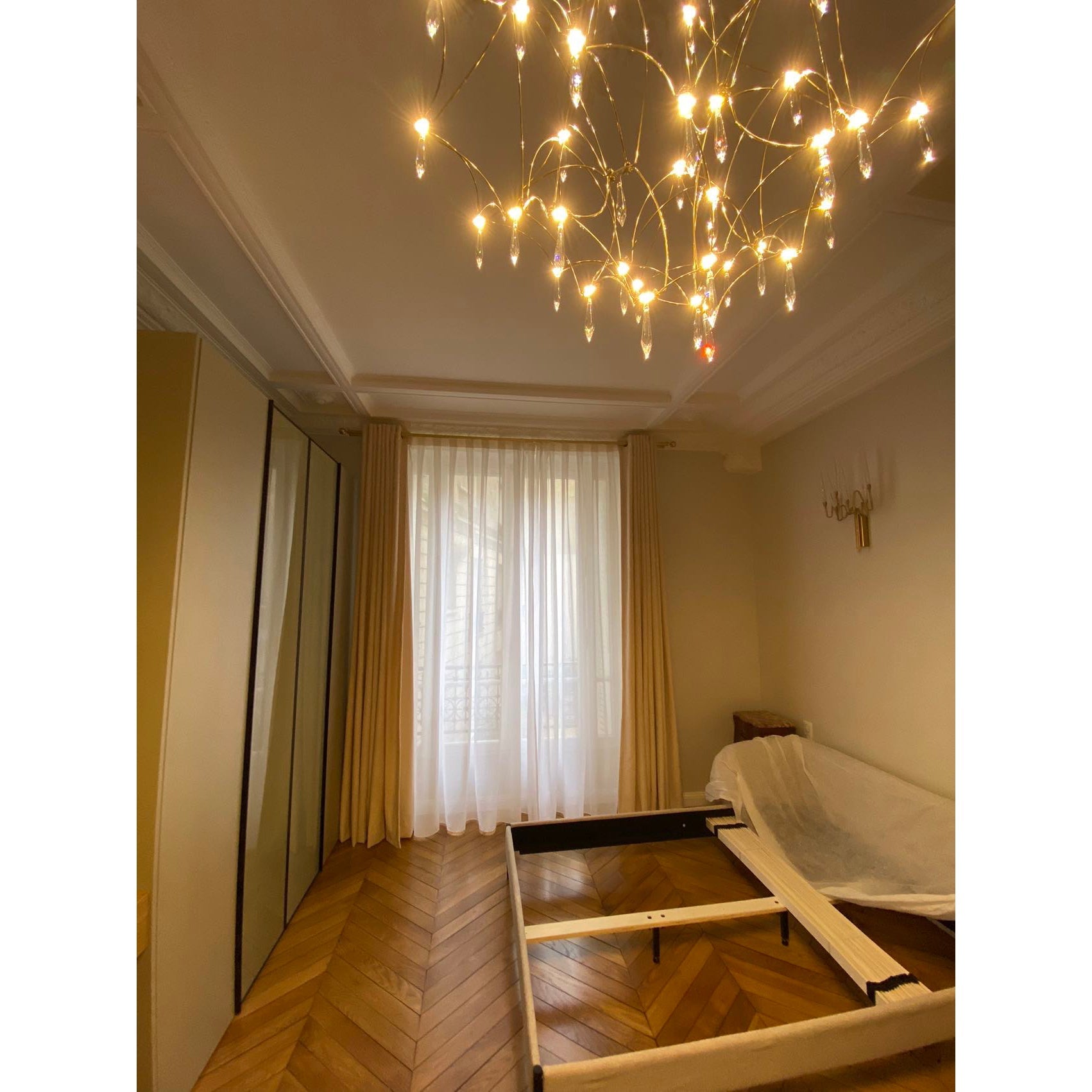 Mira Chandelier