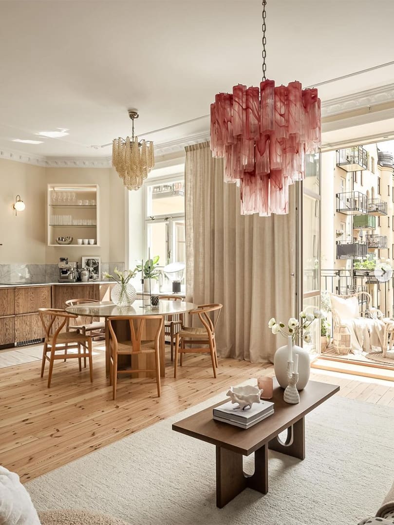 Murano Glass Chandelier – 48 Tubes – Alabaster Pink