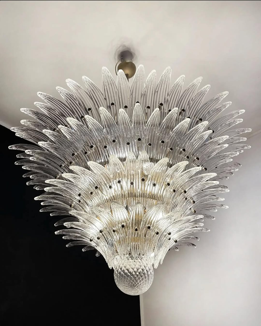 Murano Chandelier – Palmette – 163 Glasses – Smoked