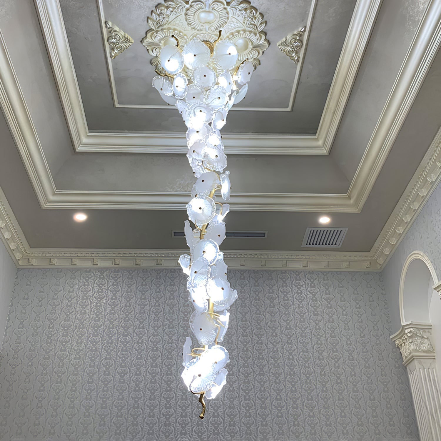 Nenufar Water Lily Branch Chandelier 23.6-Inch31.5"