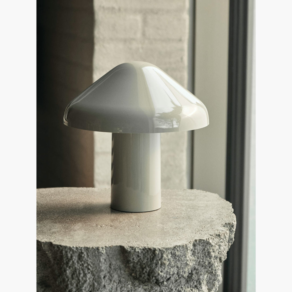 Pao Portable Table Lamp (built-in battery)