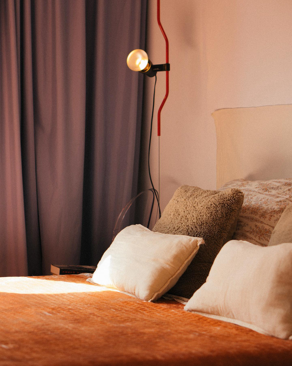 Parentesi Pendant Light