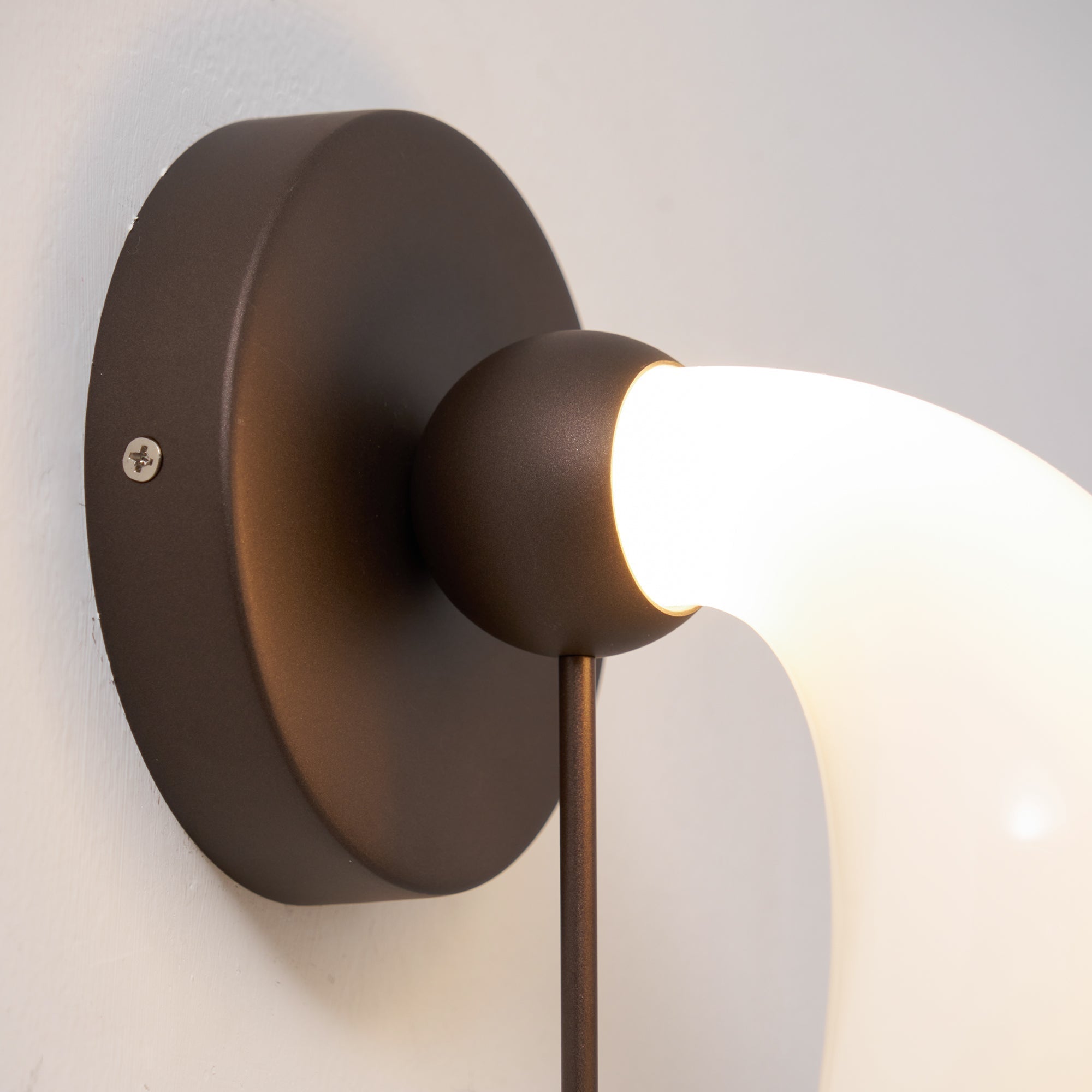 Patty Wall Lamp