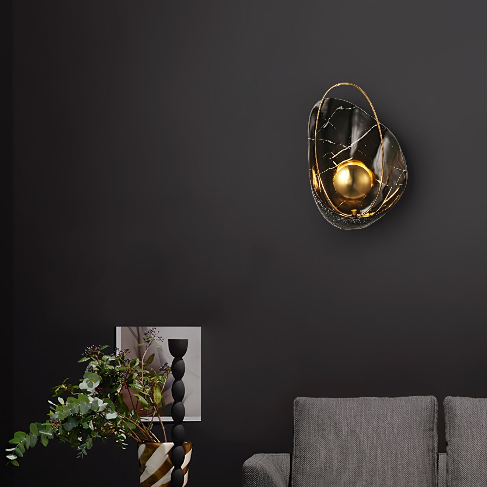Pearl Wall Lamp