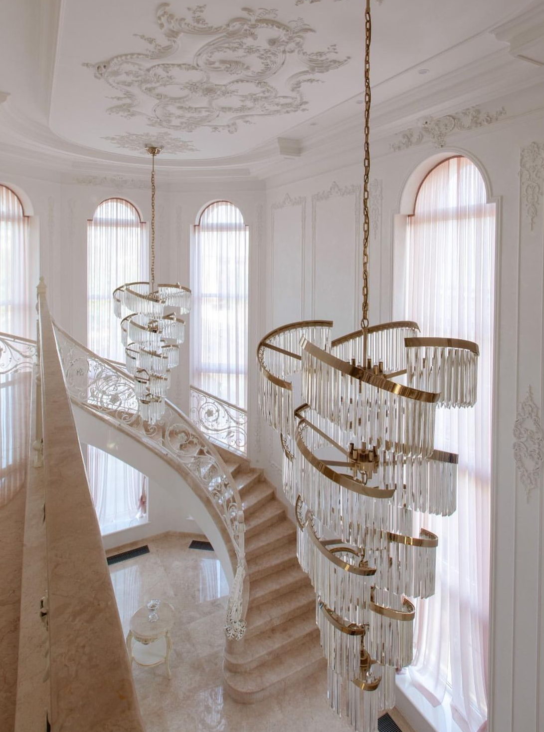 Oversized Modern Designer Creative Multi-Tiered Luxury Spiral Crystal Chandelier for