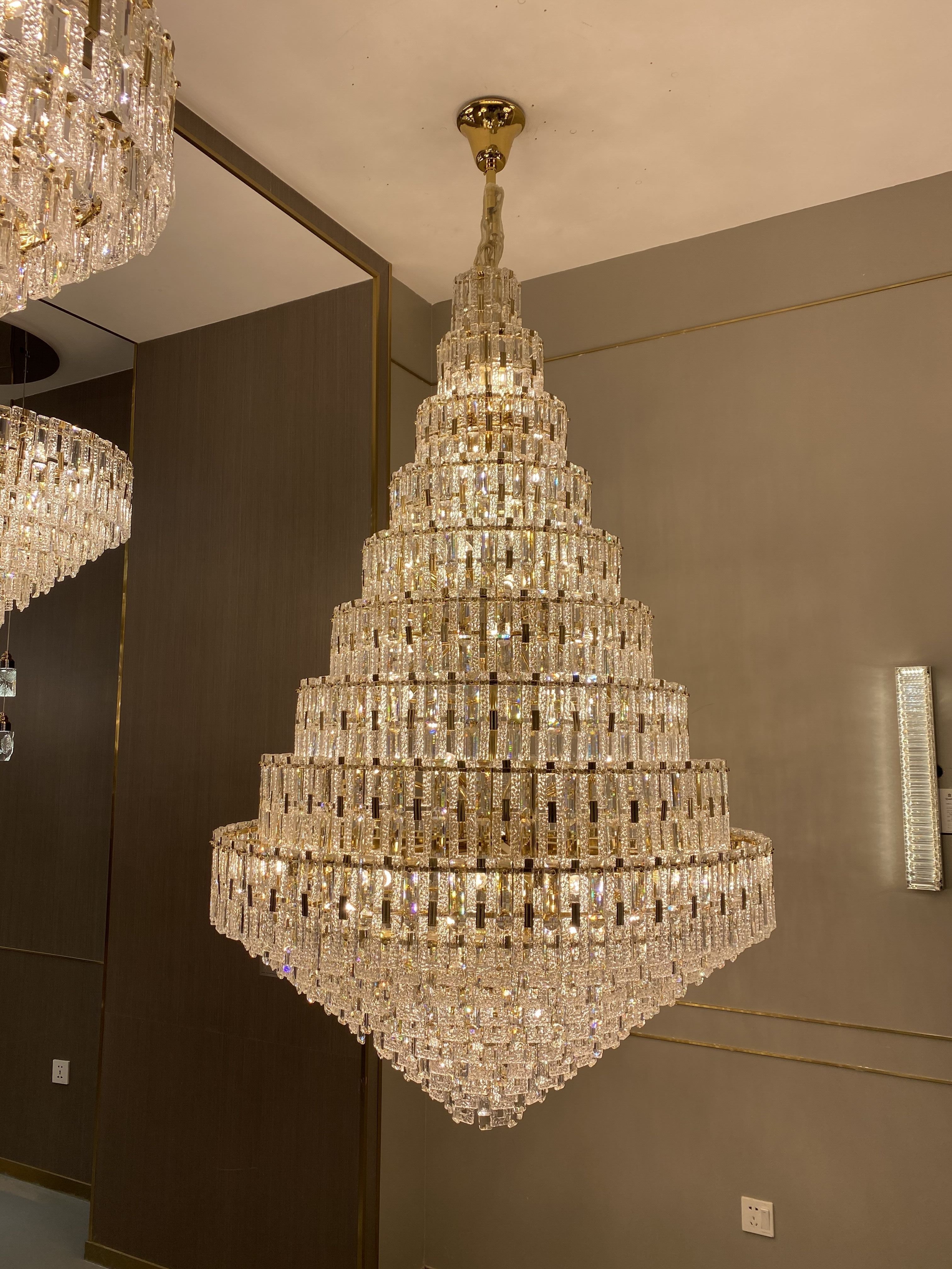 Oversized Multi-Layers Honeycomb Luxury Crystal Chandelier in Gold Finish for Big