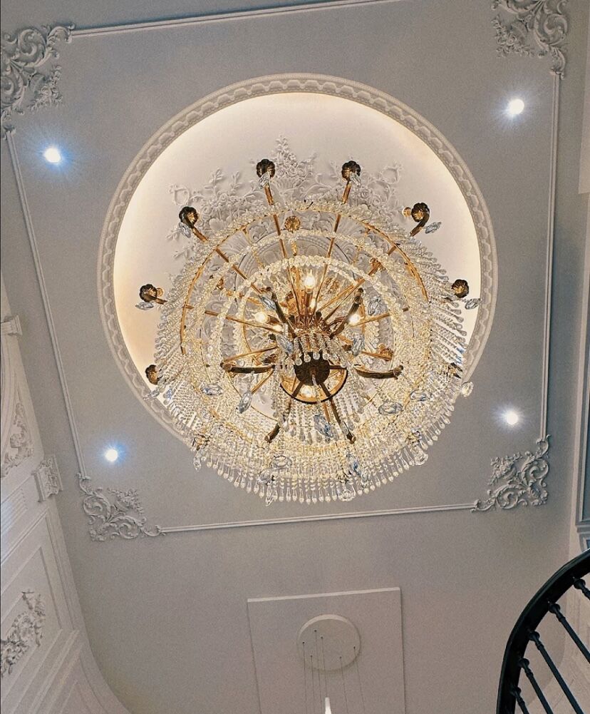Stunning Oversized Luxury Golden Metal Candle Crystal Tassel Chandelier for High-Ceiling Staircase / entryway