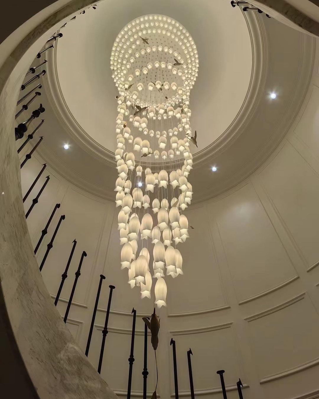 Elegant Flower Chandelier for Foyer / Staircase